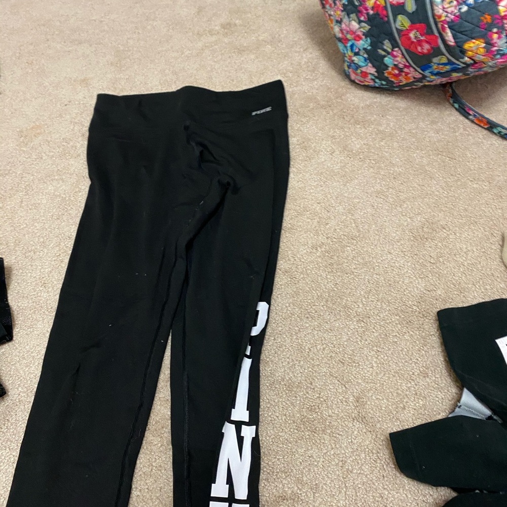 Brand pink leggings color black